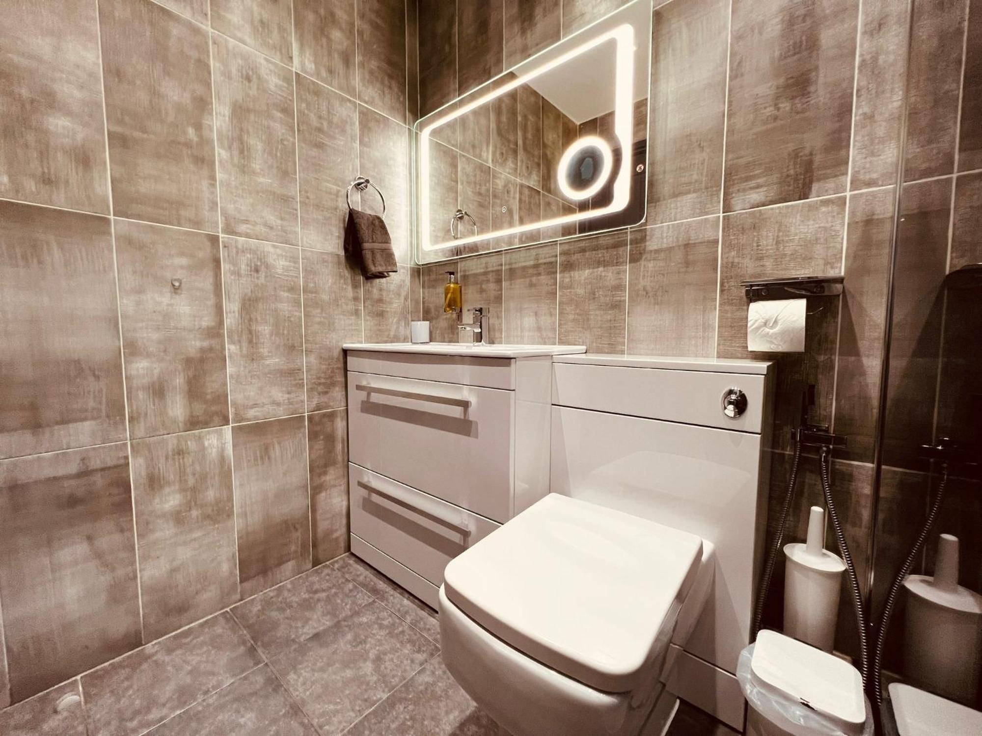 Modern Suites -5 Bedroom House- With Free Parking Birmingham City Εξωτερικό φωτογραφία