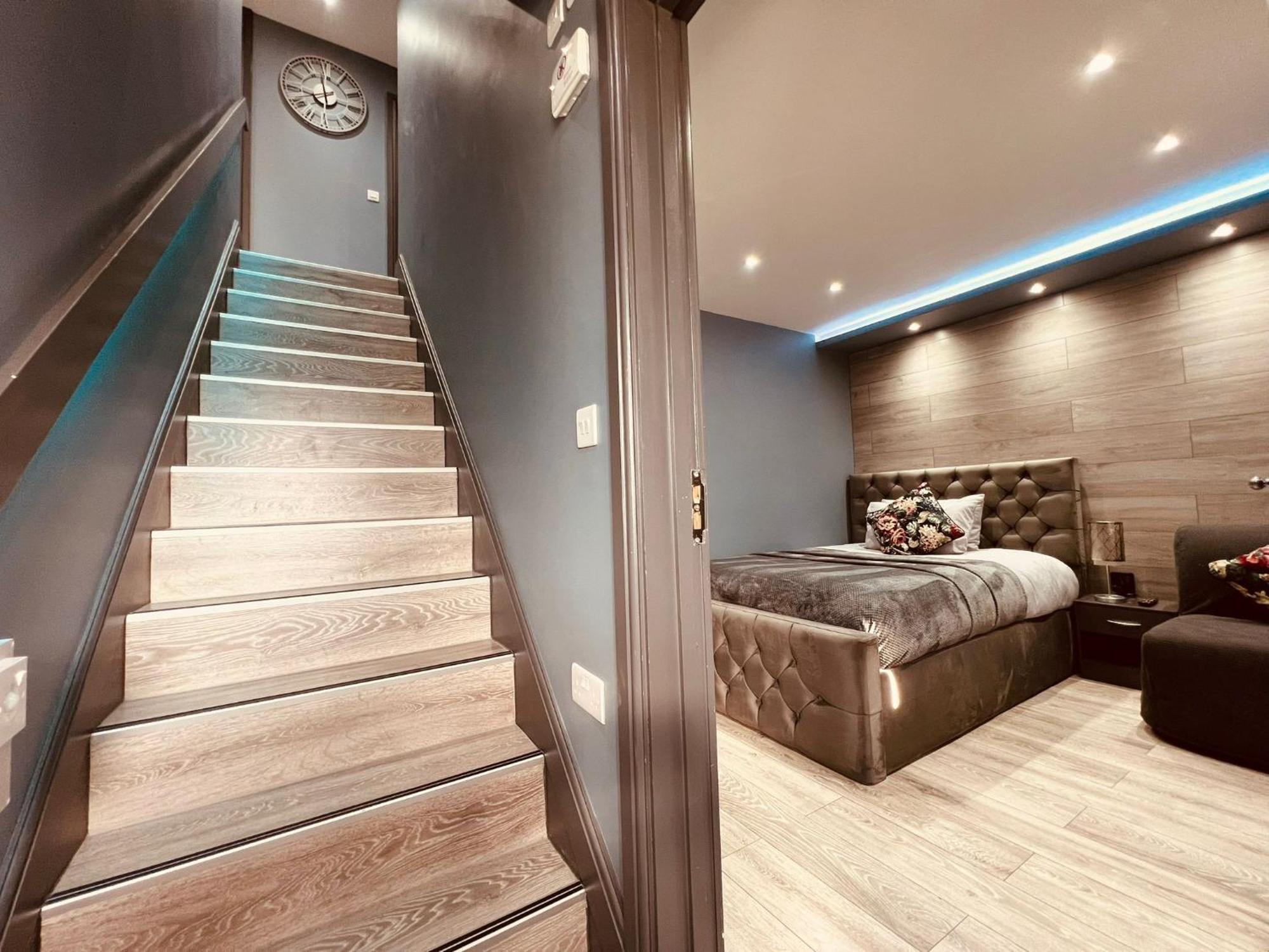 Modern Suites -5 Bedroom House- With Free Parking Birmingham City Εξωτερικό φωτογραφία
