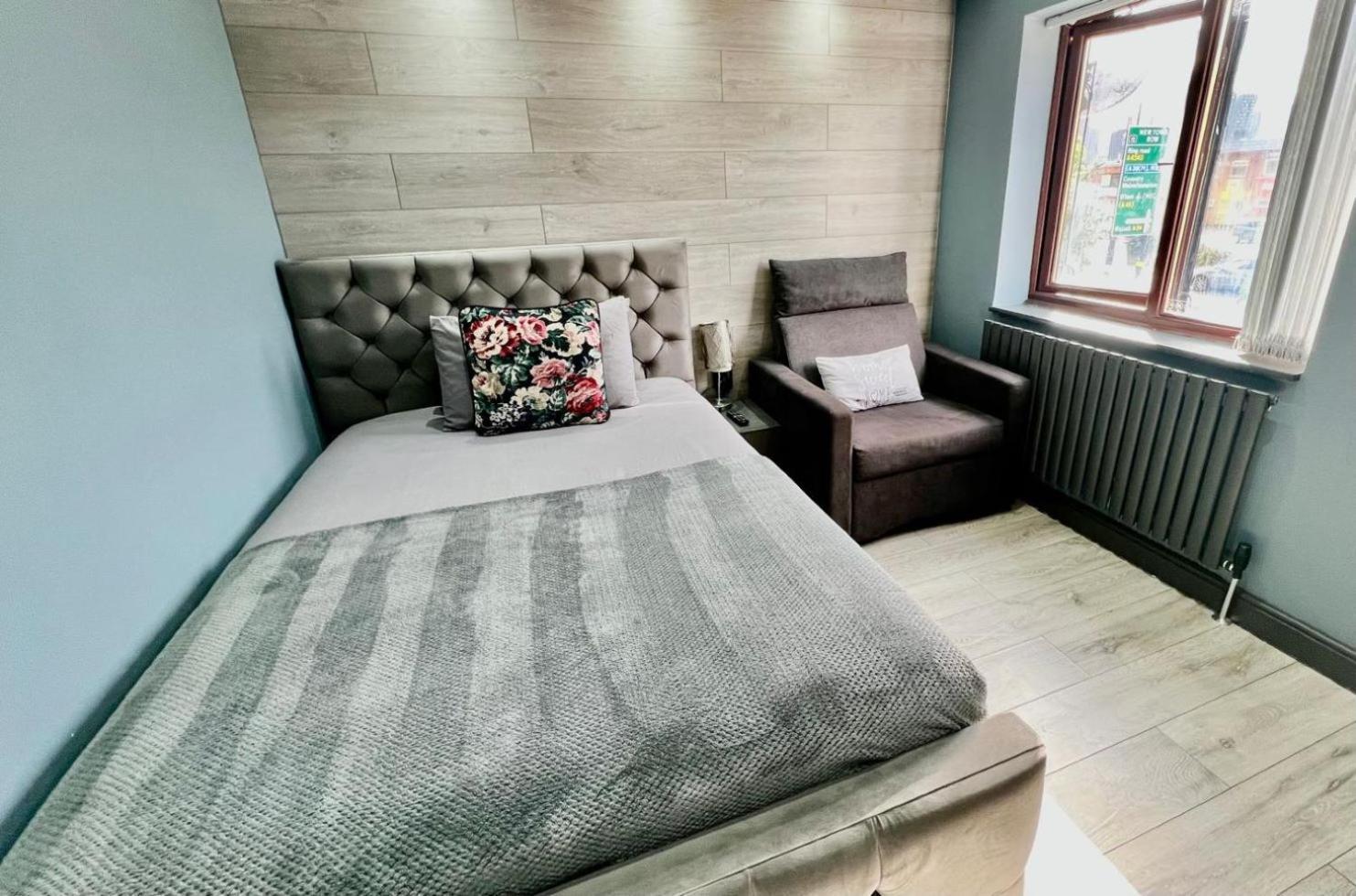 Modern Suites -5 Bedroom House- With Free Parking Birmingham City Εξωτερικό φωτογραφία