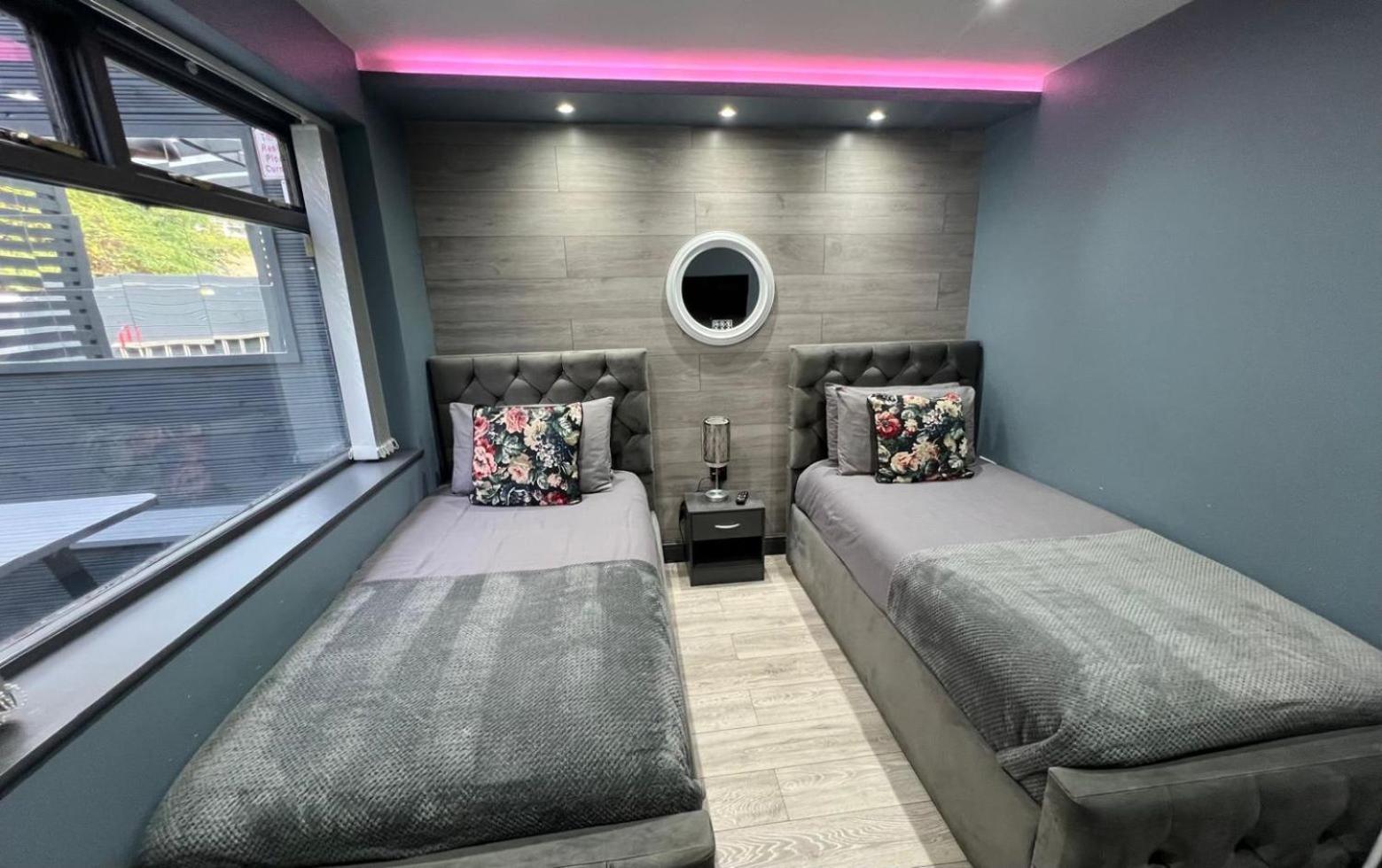 Modern Suites -5 Bedroom House- With Free Parking Birmingham City Εξωτερικό φωτογραφία
